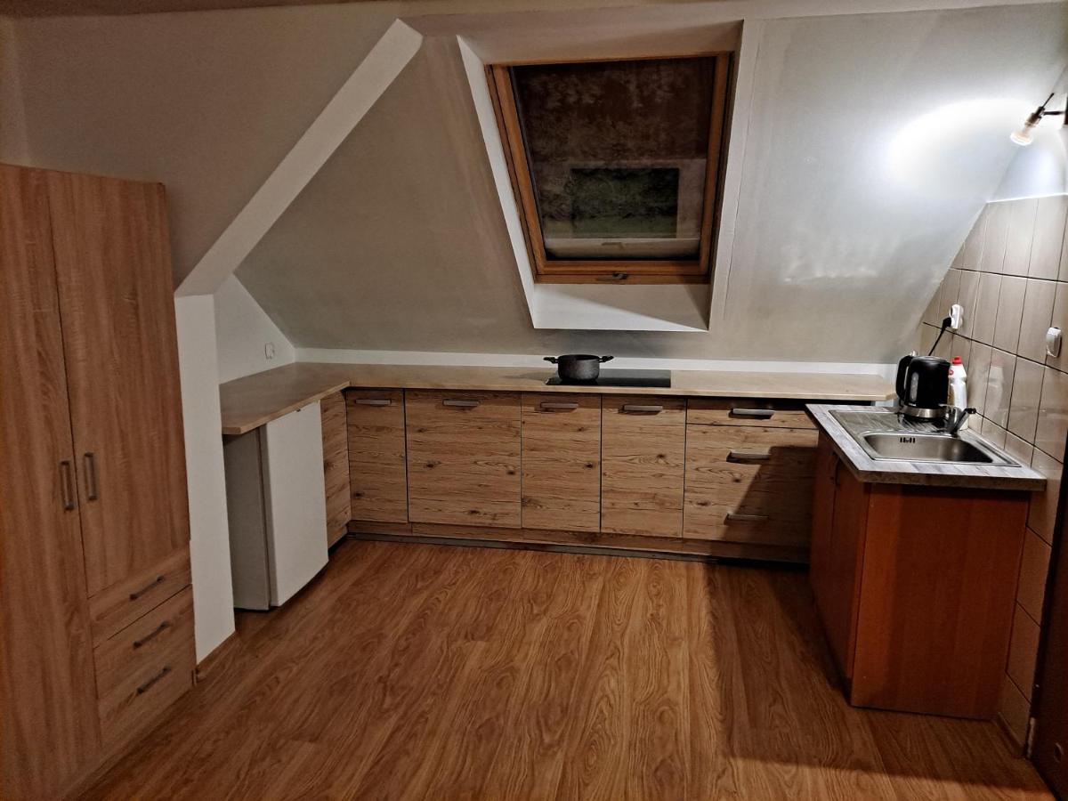 Agroturystyka Pod Kasztanem Lutowiska Buitenkant foto